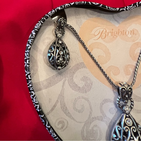 Vintage Brighton set of matching necklace and earrings - Picture 6 of 14